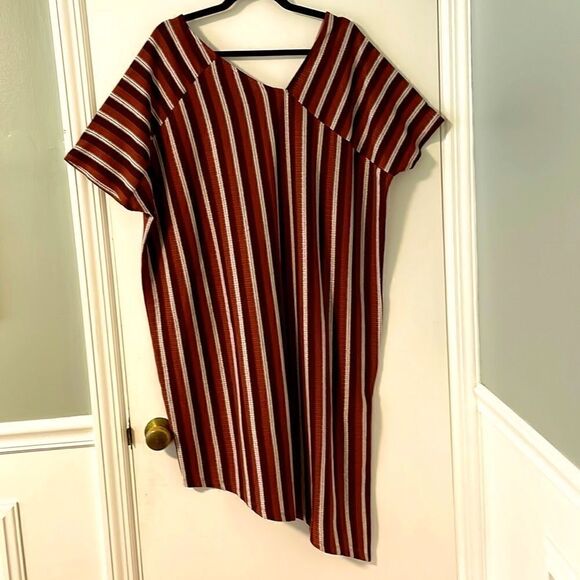 Umgee comfortable asymmetrical textured stripe dress in brown and white size 1X - Picture 1 of 9